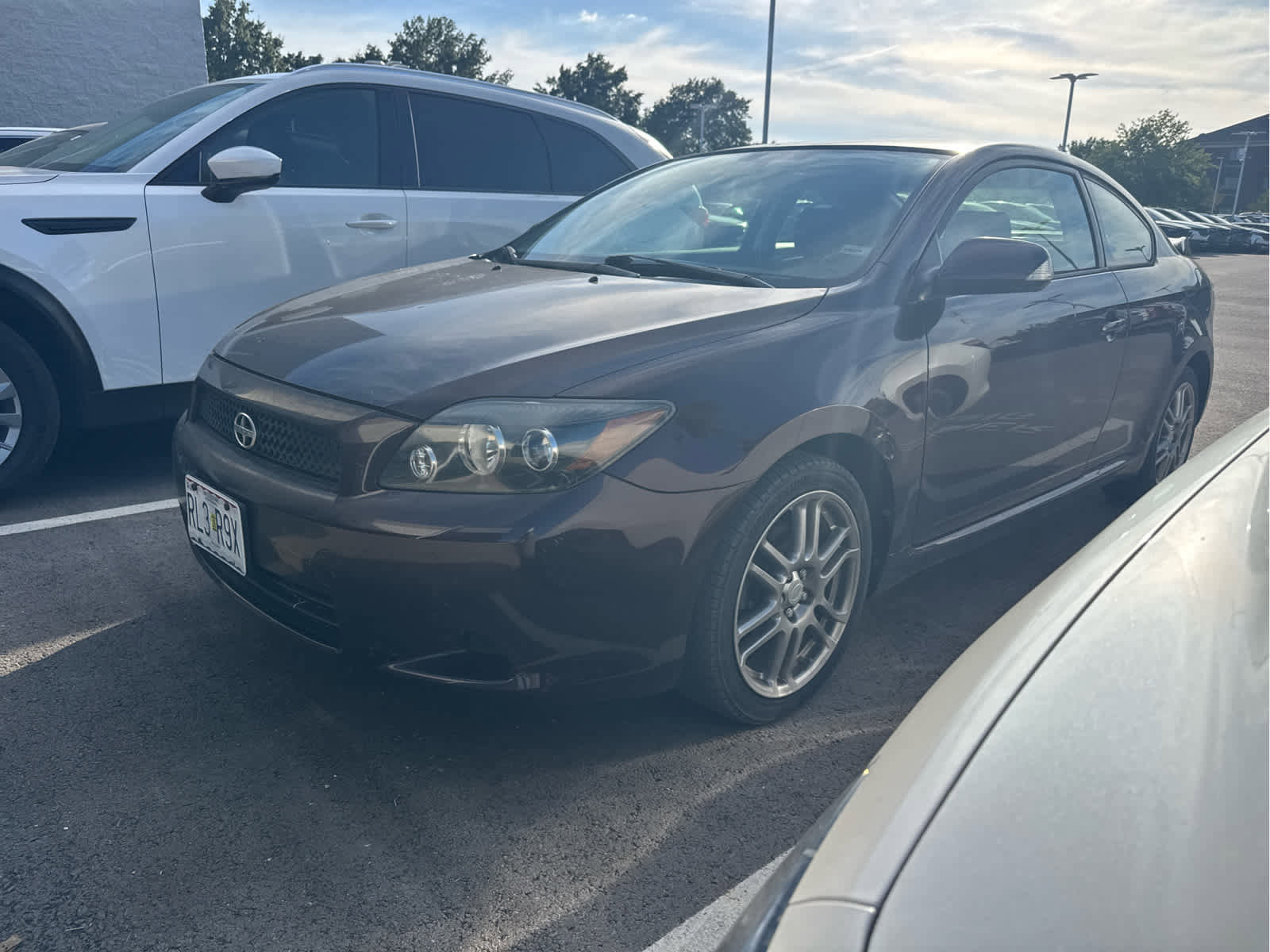 2010 Scion tC photo 2