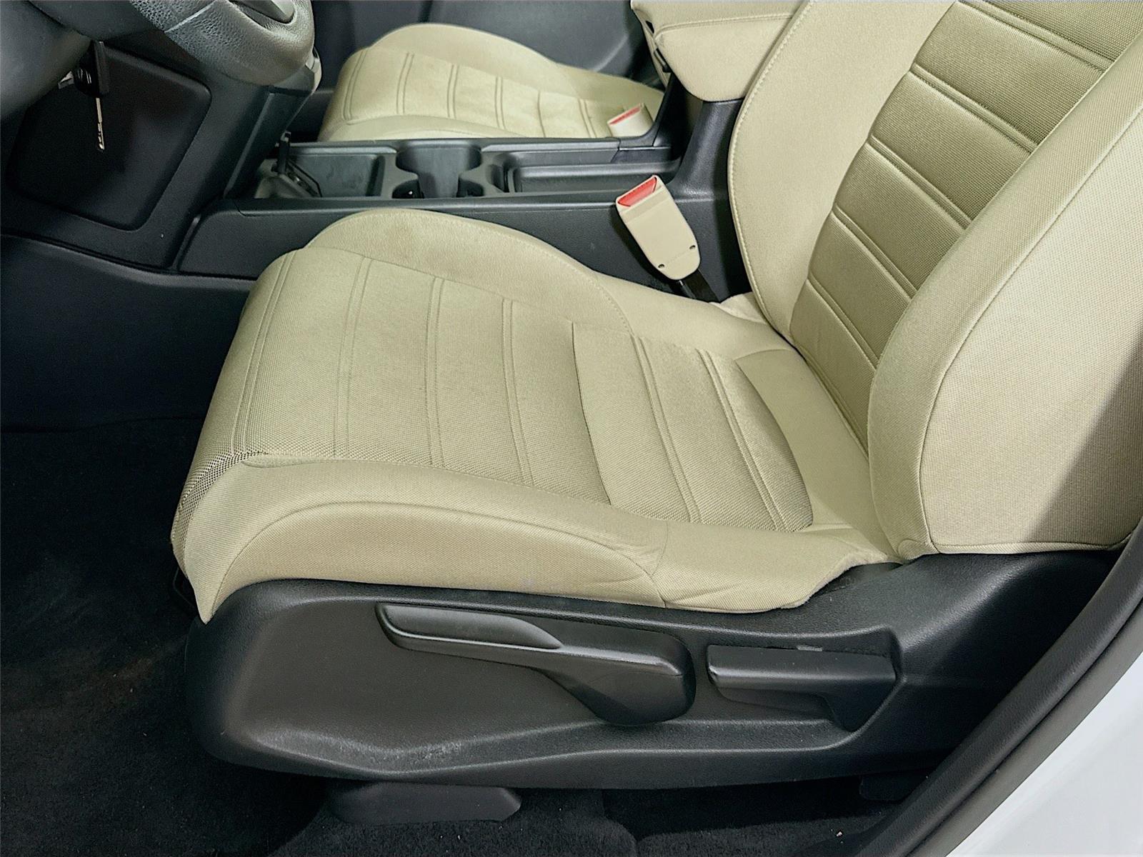 2019 Honda CR-V LX photo 18