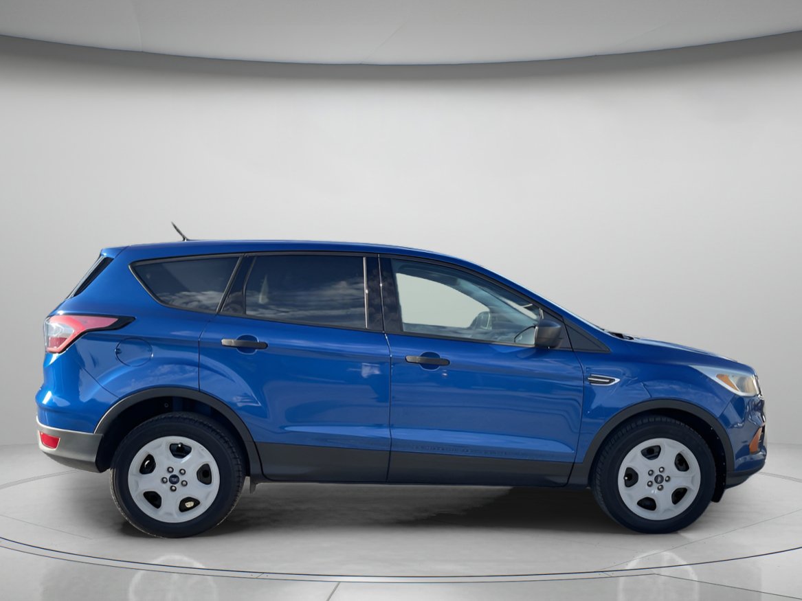 2017 Ford Escape Sport photo 2