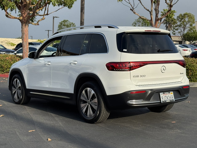 2023 Mercedes Benz EQB 300 4MATIC photo 12