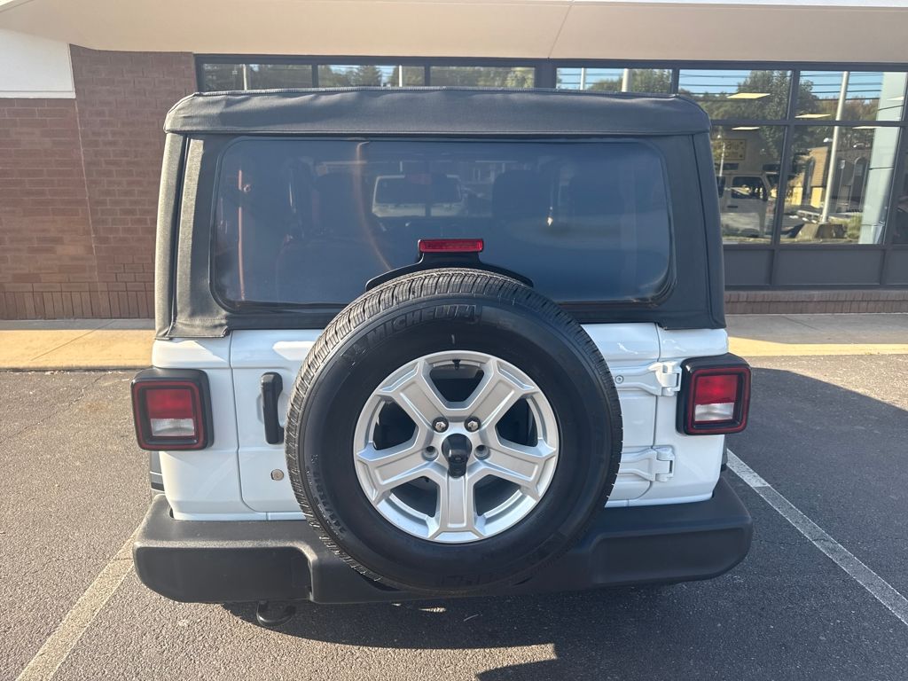 2018 Jeep Wrangler Sport S photo 4