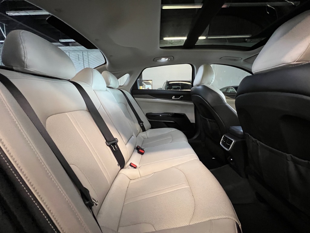 2022 Kia K5 EX photo 22