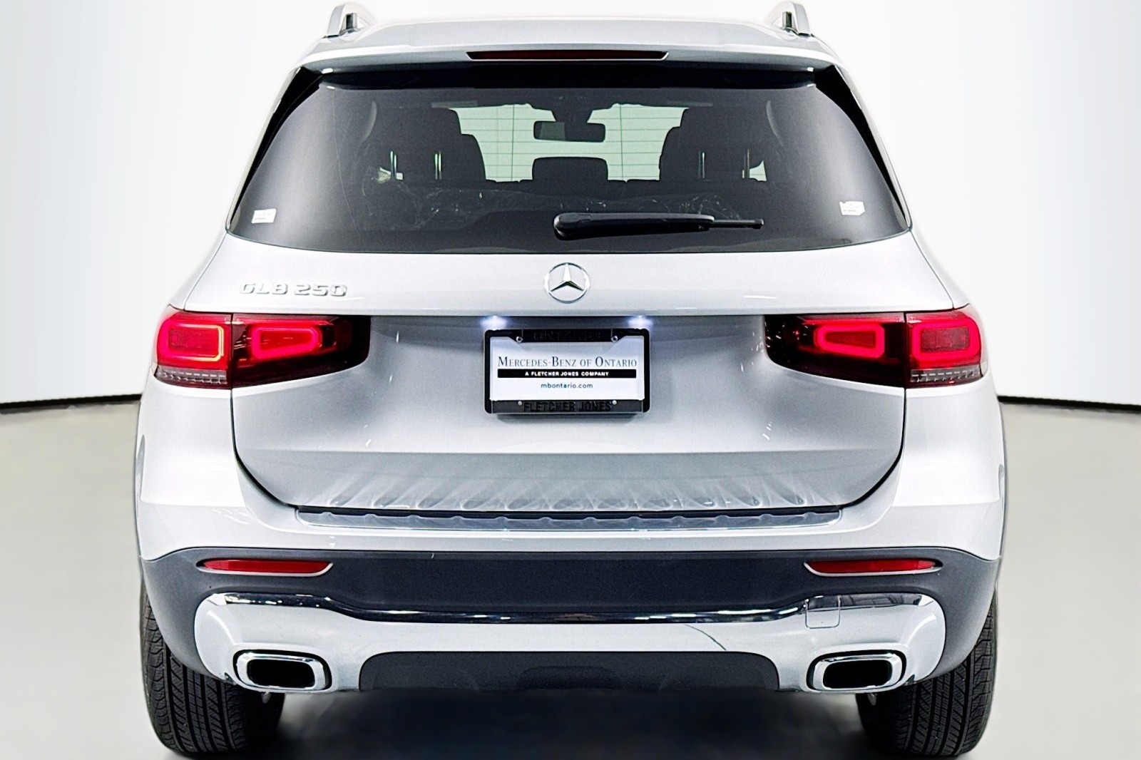 2022 Mercedes Benz GLB 250 photo 3