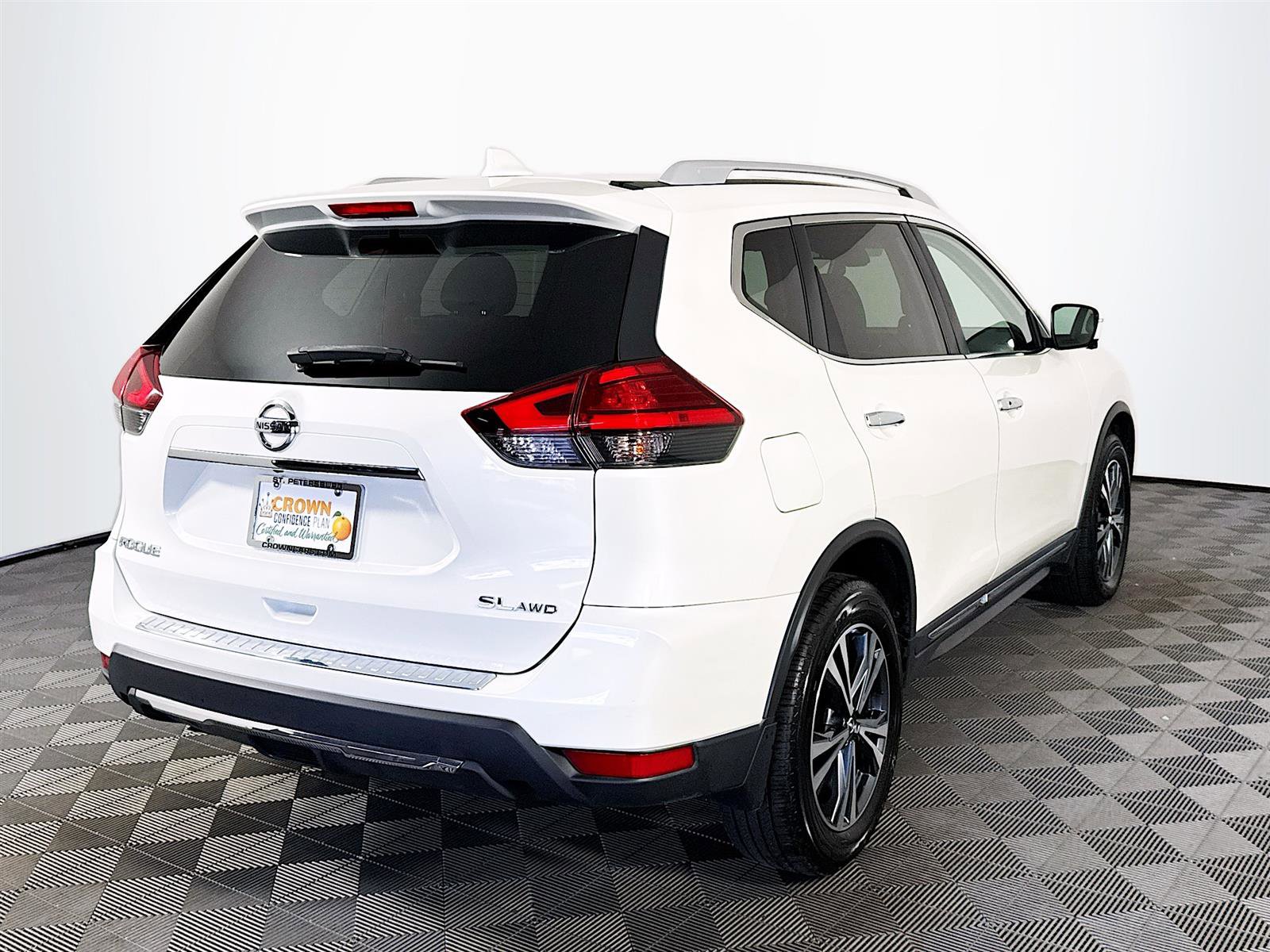 2017 Nissan Rogue SL photo 4