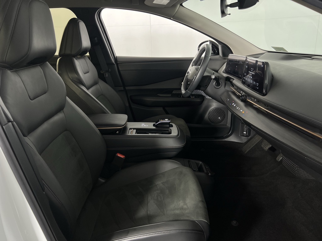 2024 Nissan ARIYA Engage e-4ORCE photo 25