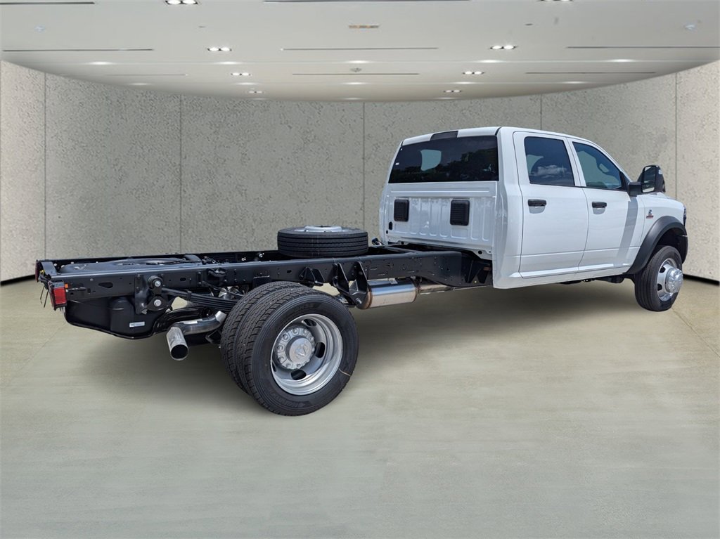 2025 Ram 5500 Tradesman photo 4