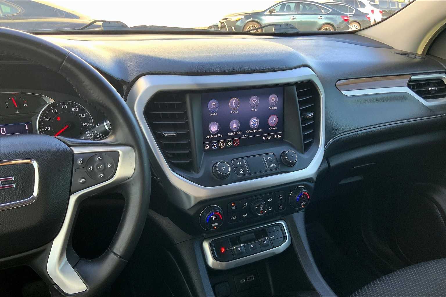 2020 Gmc Acadia SLE photo 4