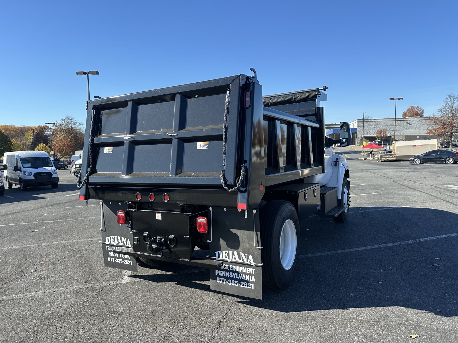 2025 Ford F-650 Base photo 3