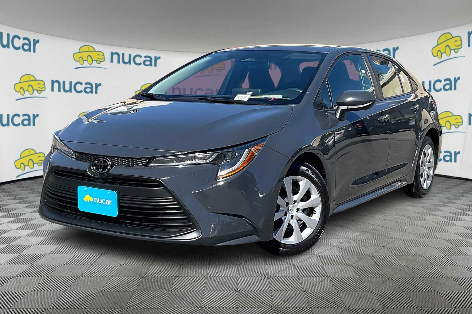 2023 Toyota Corolla LE photo 3