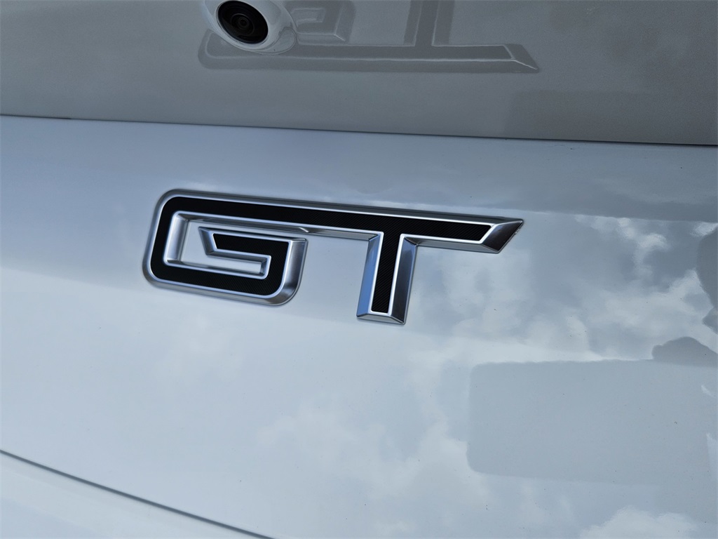 2025 Ford Mustang GT photo 28