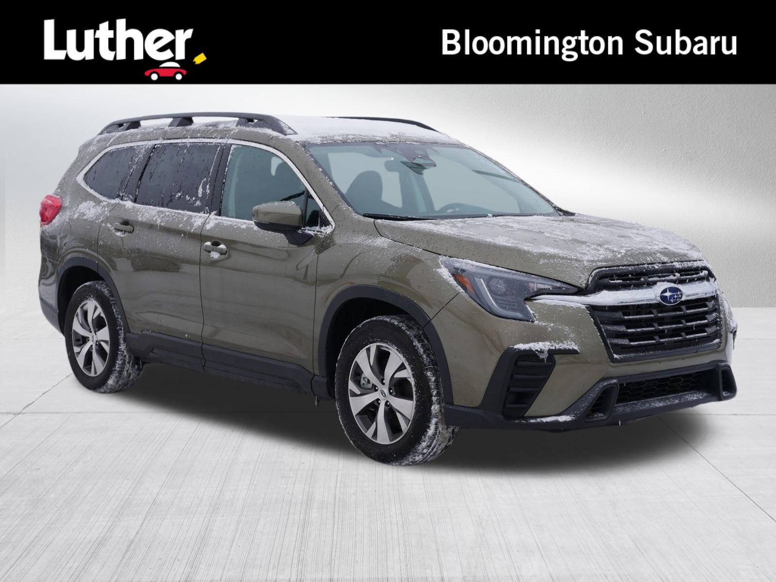 2024 Subaru Ascent Premium's photo