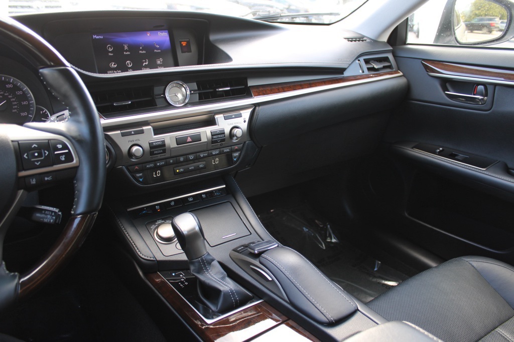 2018 Lexus ES 350 photo 19
