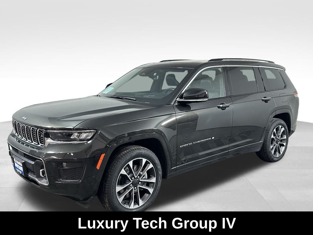 2023 Jeep Grand Cherokee Overland photo 3