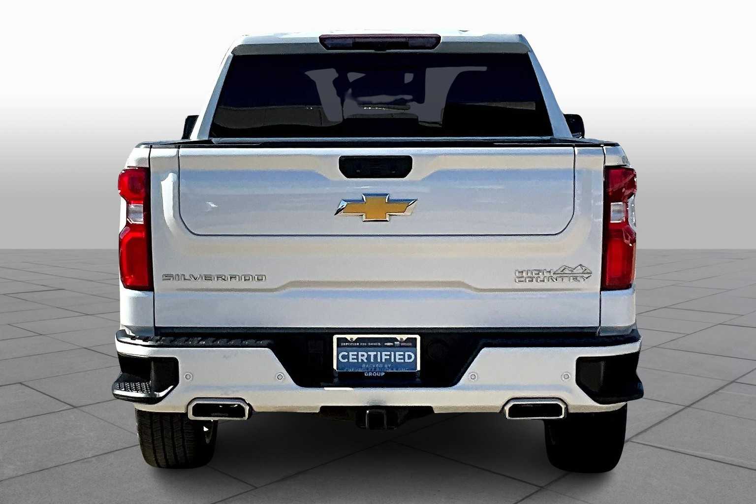 2022 Chevrolet Silverado 1500 High Country photo 3