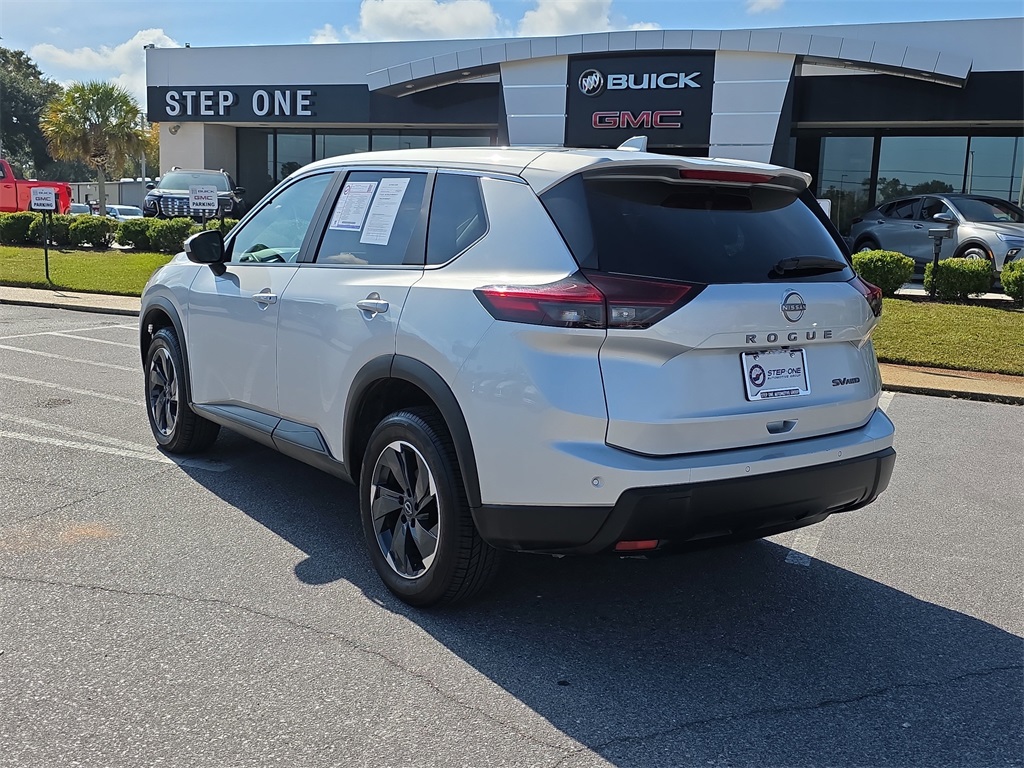 2024 Nissan Rogue SV photo 3