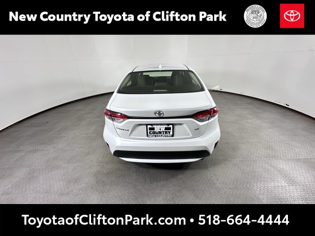 2022 Toyota Corolla LE photo 4