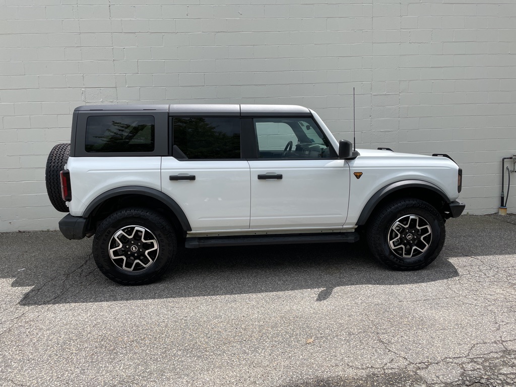 2022 Ford Bronco Badlands photo 3