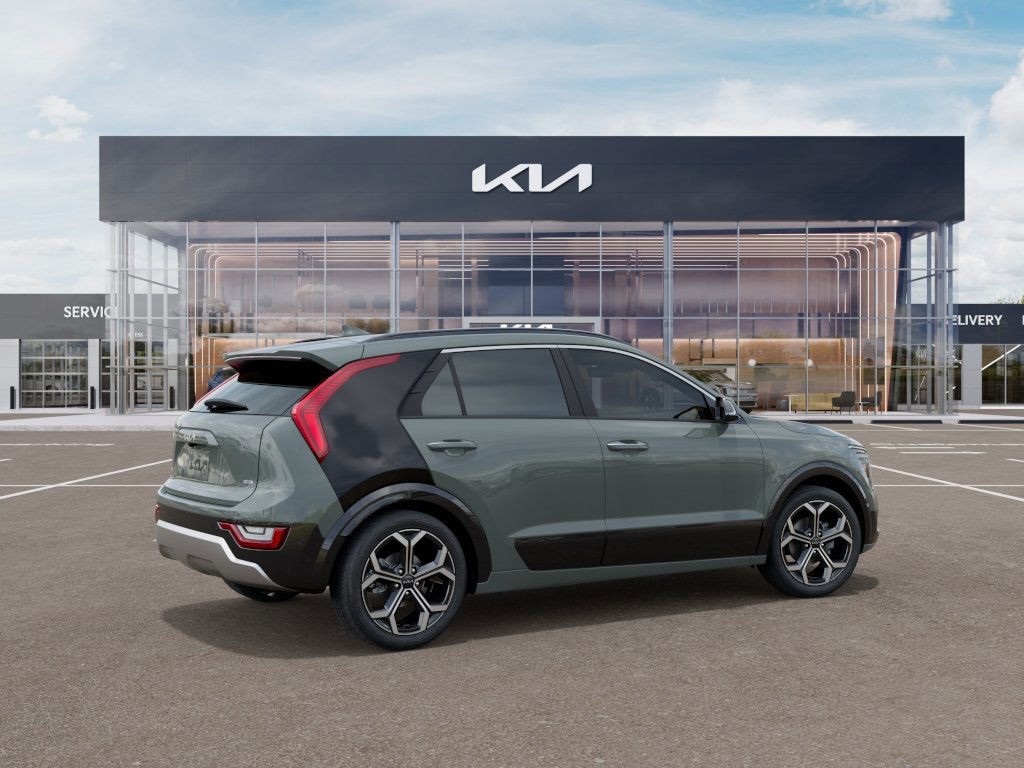 2025 Kia Niro SX Touring photo 2