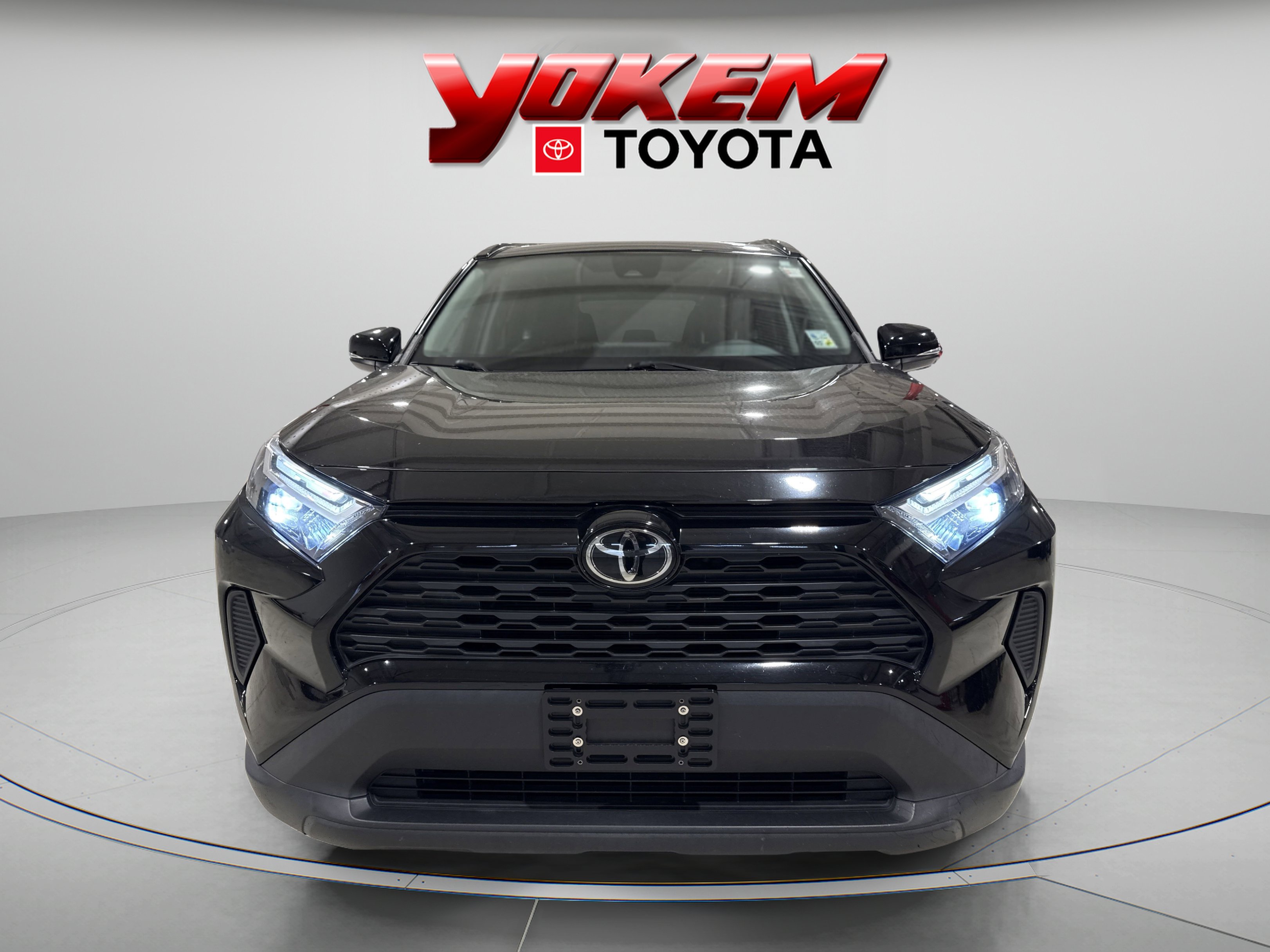 2022 Toyota RAV4 XLE photo 6