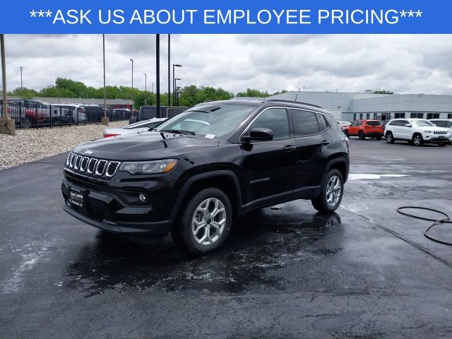 2025 Jeep Compass Latitude photo 5