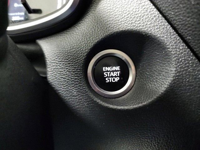 2023 Toyota Corolla Cross XLE photo 28