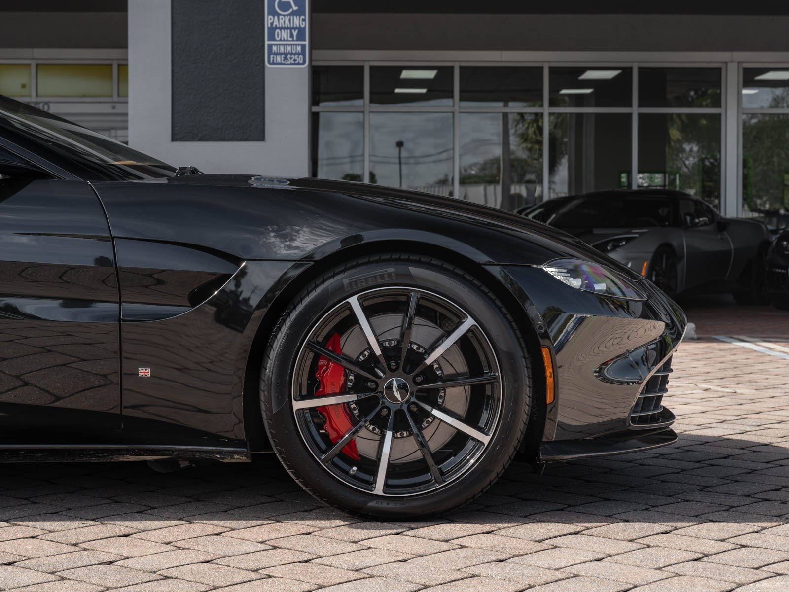 2021 Aston Martin Vantage photo 31