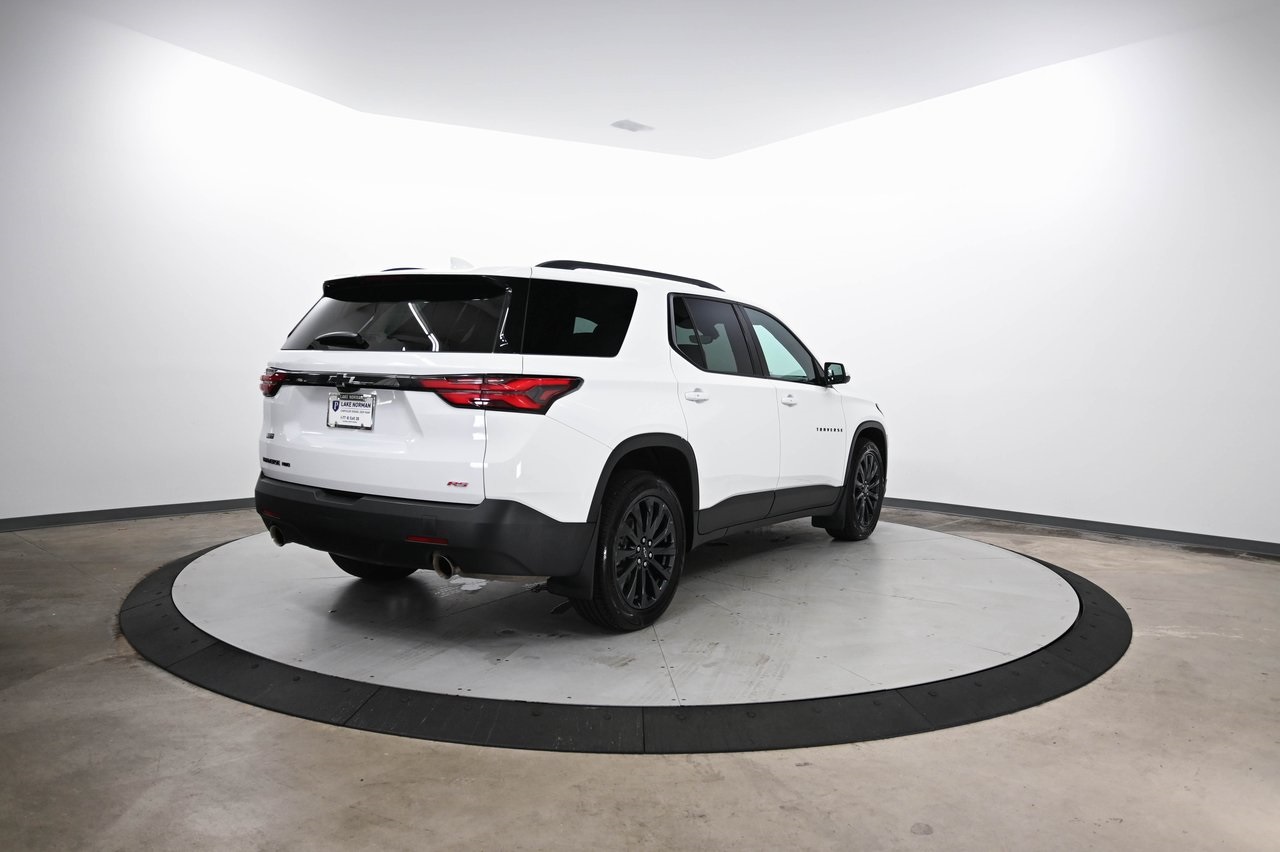 2023 Chevrolet Traverse RS photo 2