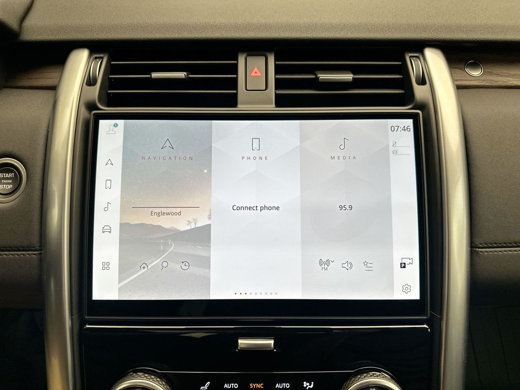 2025 Land Rover Discovery S photo 12