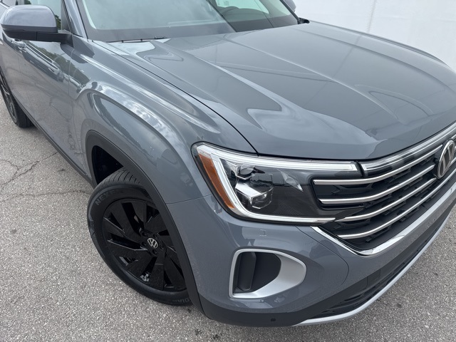 2026 Volkswagen Atlas SE Technology photo 3