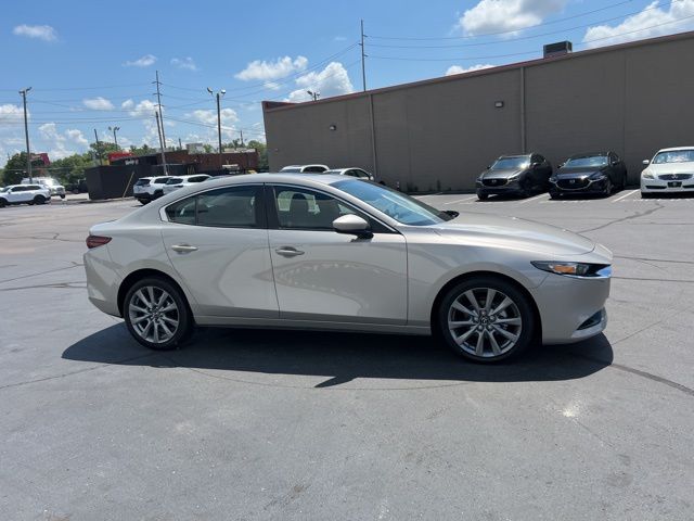 2025 Mazda Mazda3 Sedan 2.5 s Preferred photo 4