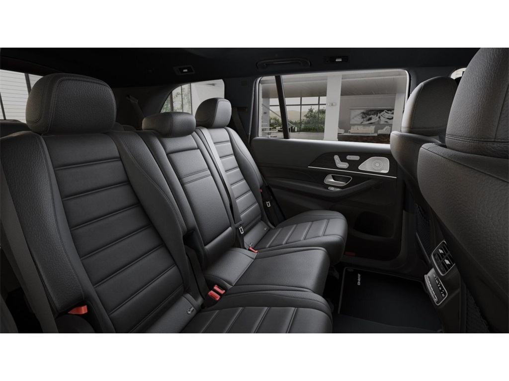 2026 Mercedes Benz GLS 580 4MATIC photo 5