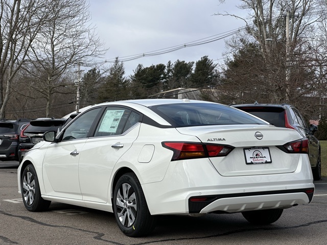 2025 Nissan Altima S photo 3