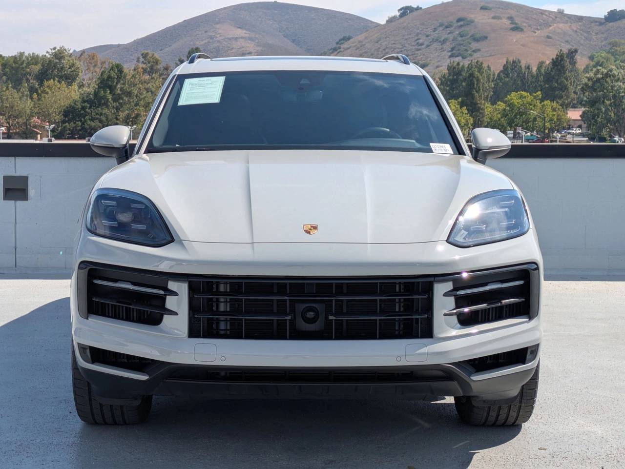 2024 Porsche Cayenne Base photo 4