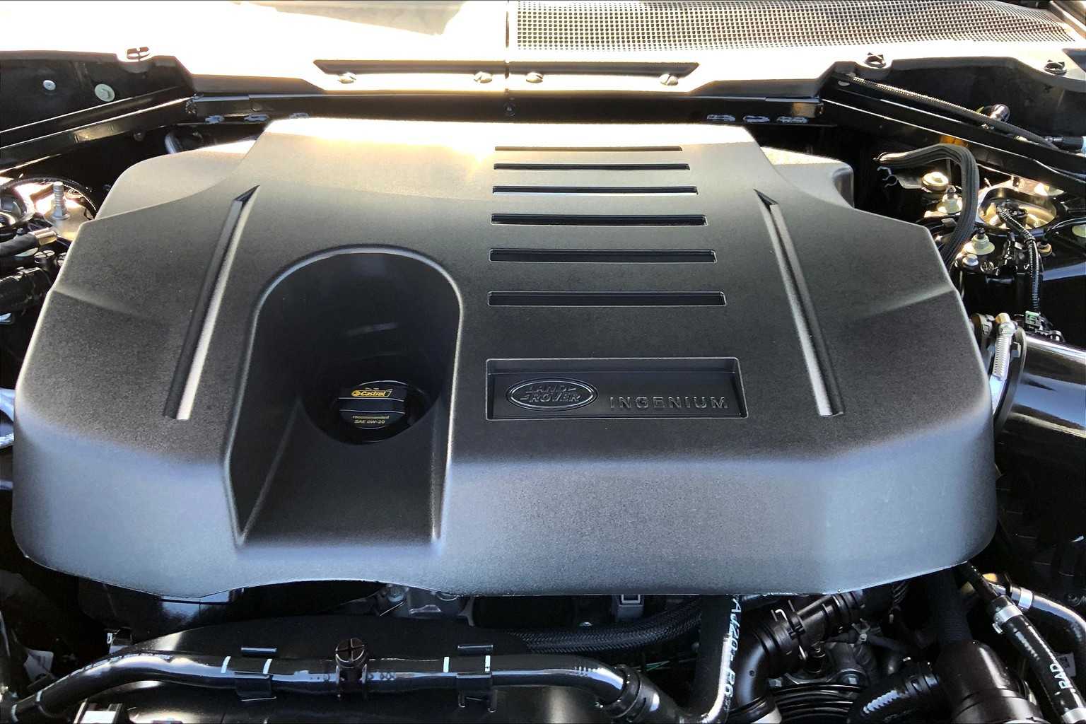 2023 Land Rover Defender SE photo 29