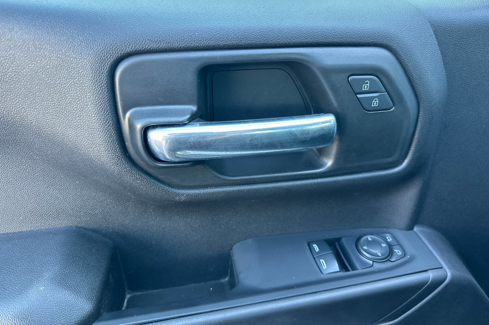 2024 Chevrolet Silverado 1500 photo 10