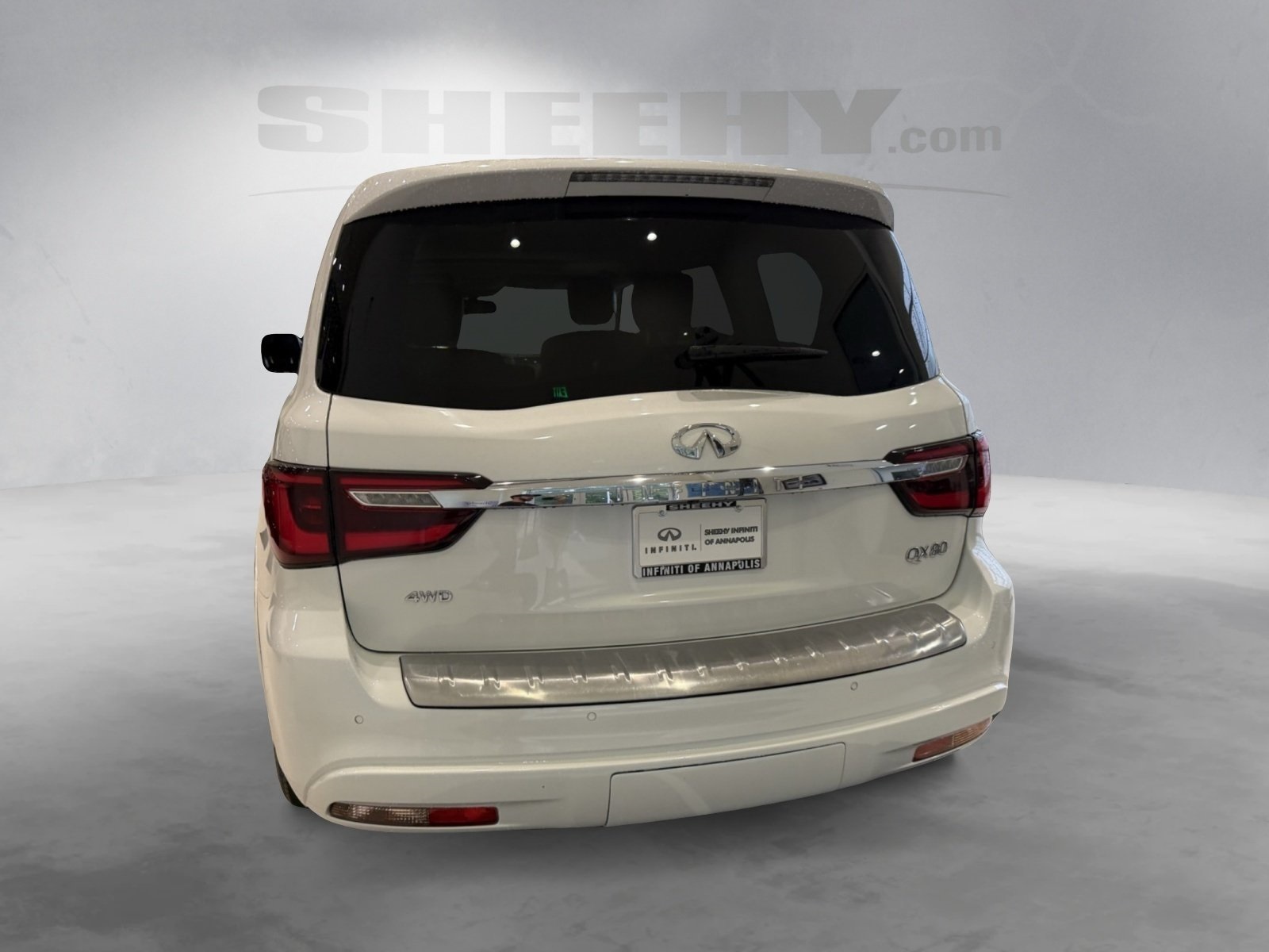 2020 Infiniti QX80 Luxe photo 2