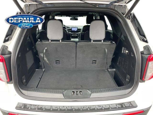 2022 Ford Explorer ST-Line photo 2