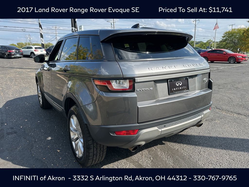 2017 Land Rover Range Rover Evoque SE photo 10