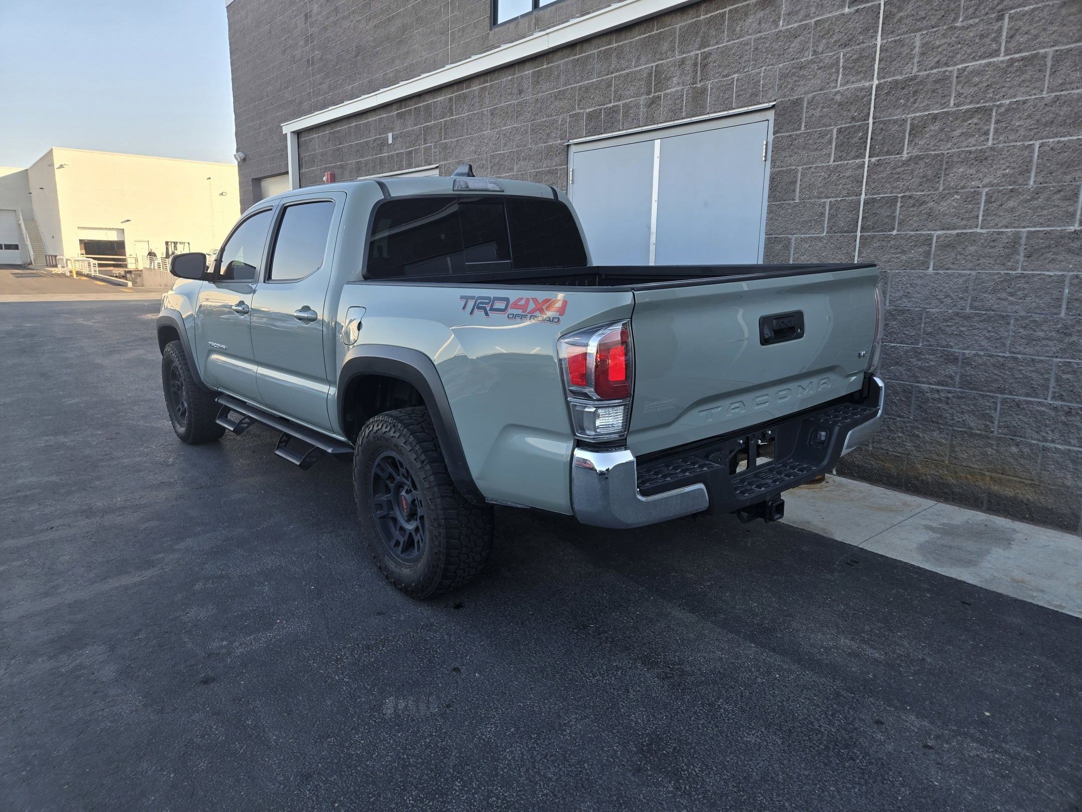 2023 Toyota Tacoma TRD 4x4 photo 3