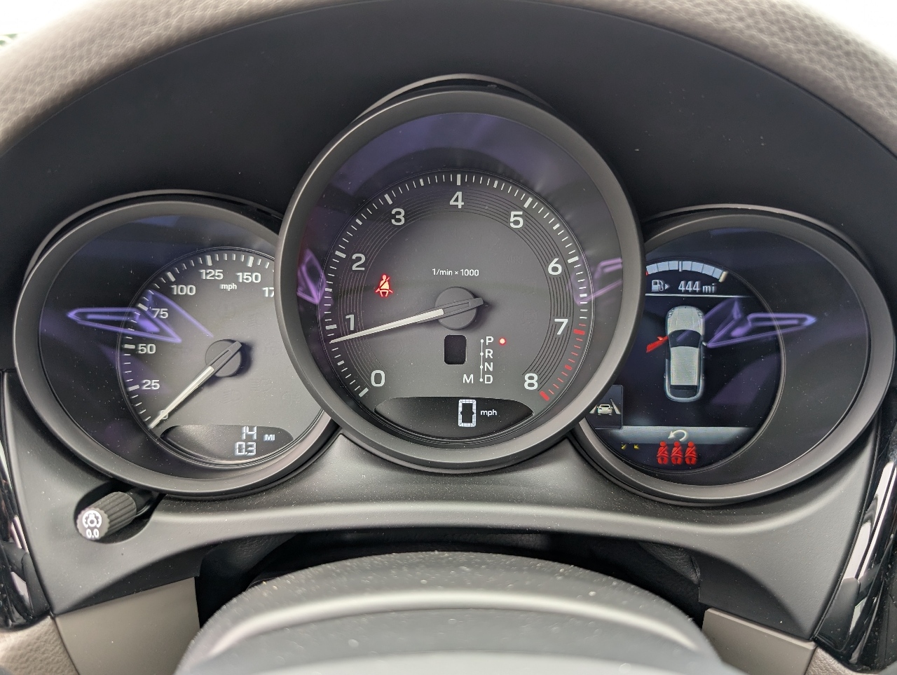 2025 Porsche Macan T photo 19