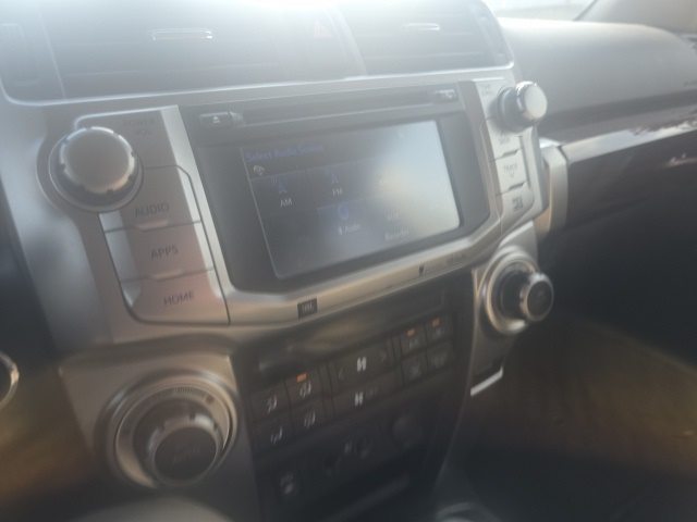 2014 Toyota 4Runner Limited photo 2