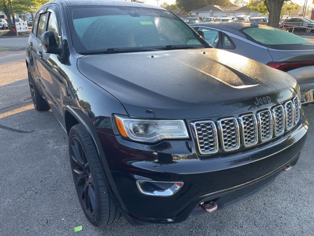 2017 Jeep Grand Cherokee Overland photo 2
