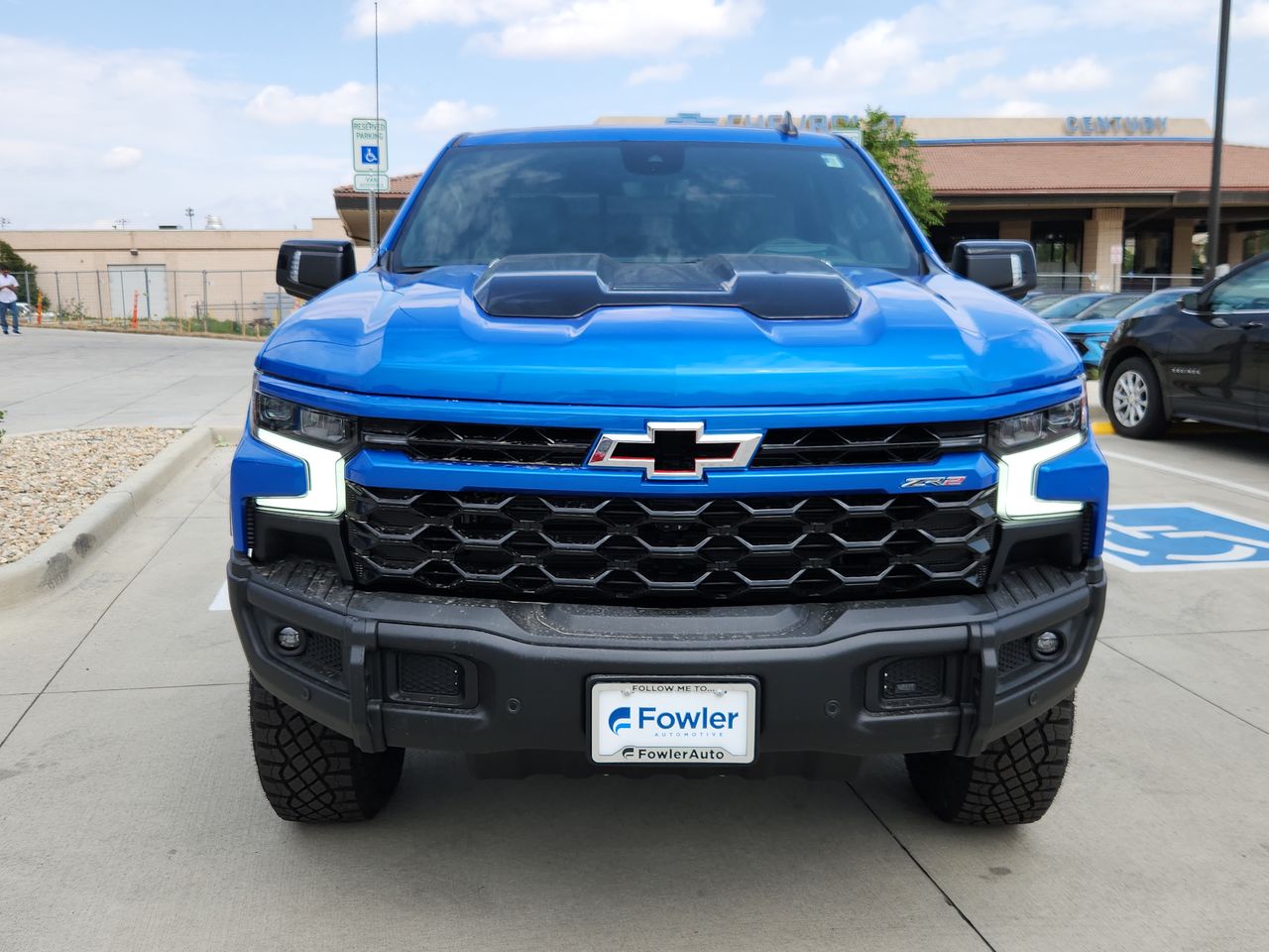 2026 Chevrolet Silverado 1500 ZR2 photo 3