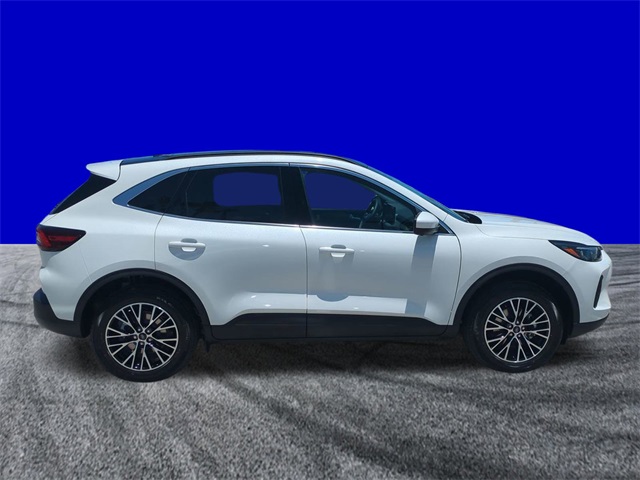 2025 Ford Escape Plug-In Hybrid photo 3