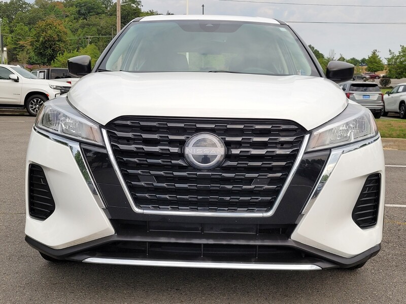 2022 Nissan Kicks S photo 4