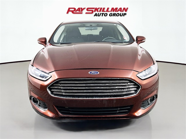 2020 Ford Fusion SE photo 2
