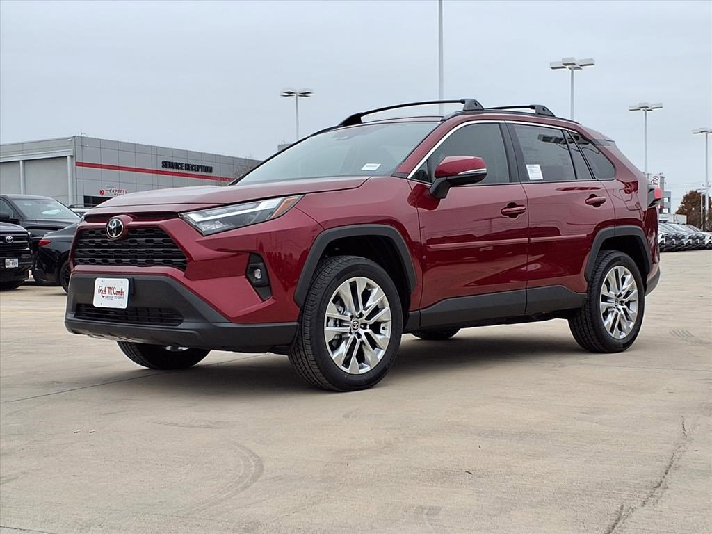 2025 Toyota RAV4 XLE Premium's photo