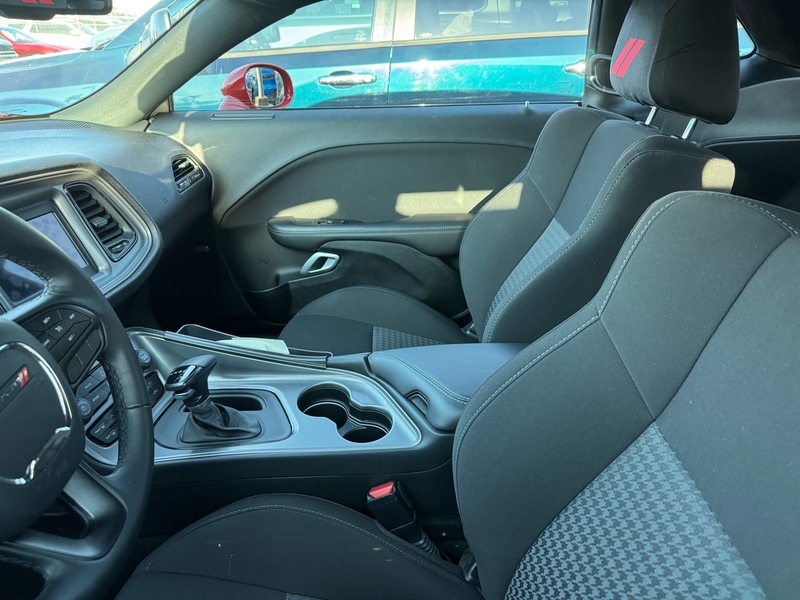 2023 Dodge Challenger GT photo 3
