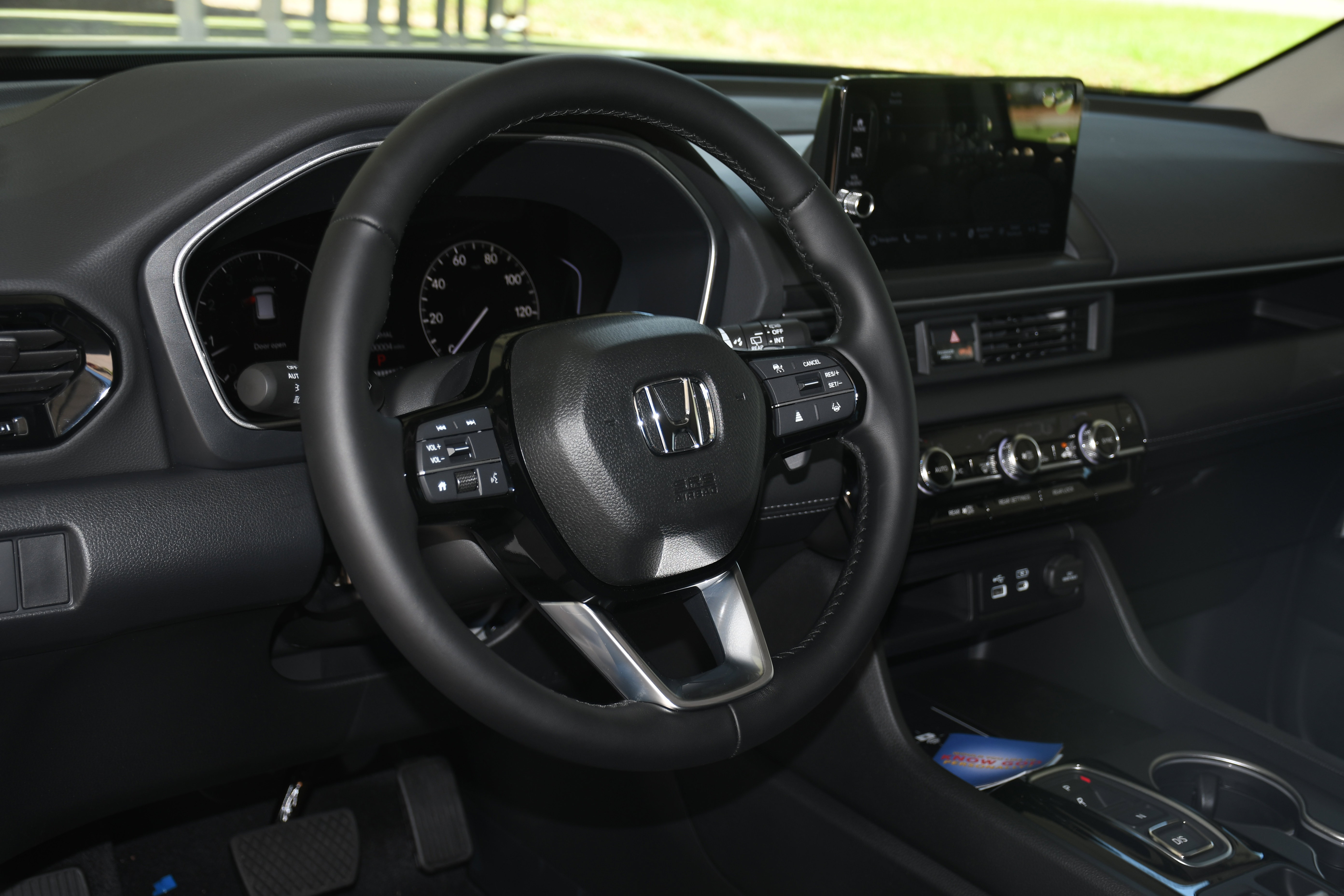 2025 Honda Pilot Touring photo 2