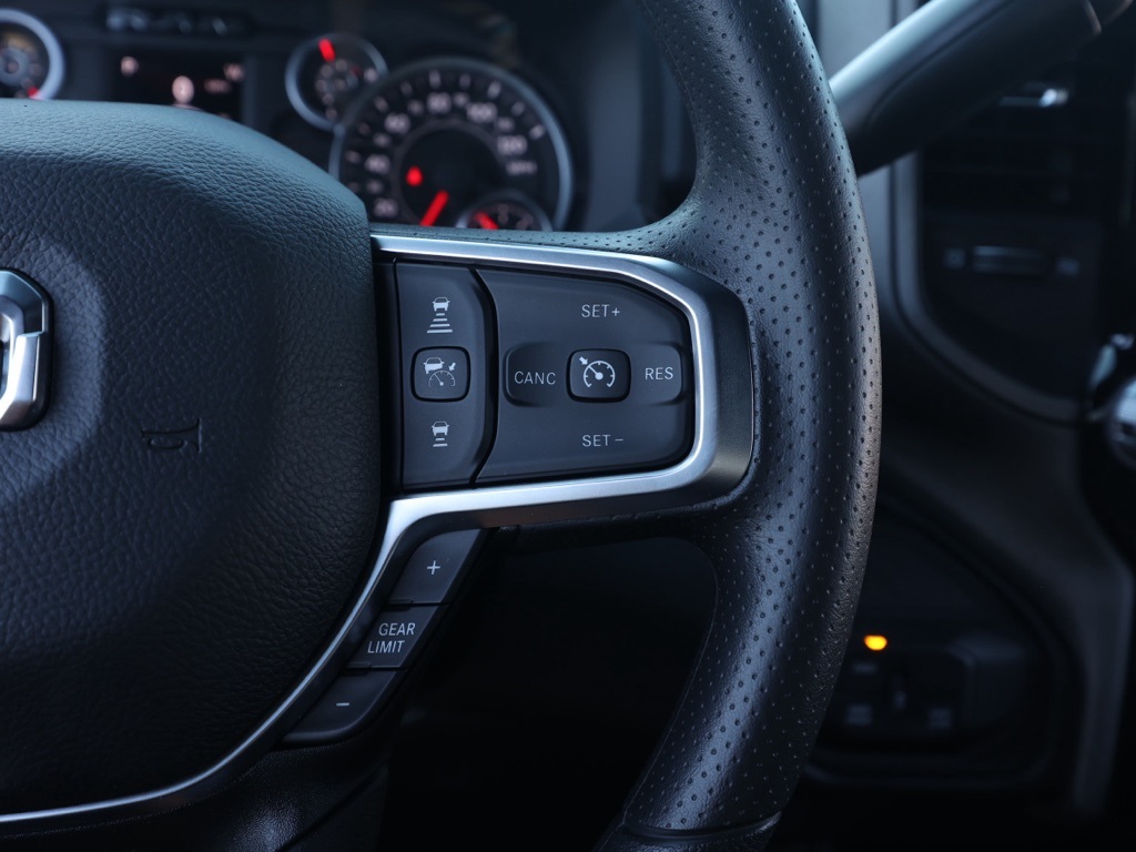 New 2026 Granite Crystal Metallic Clear-Coat Exterior Paint RAM Tradesman image 25